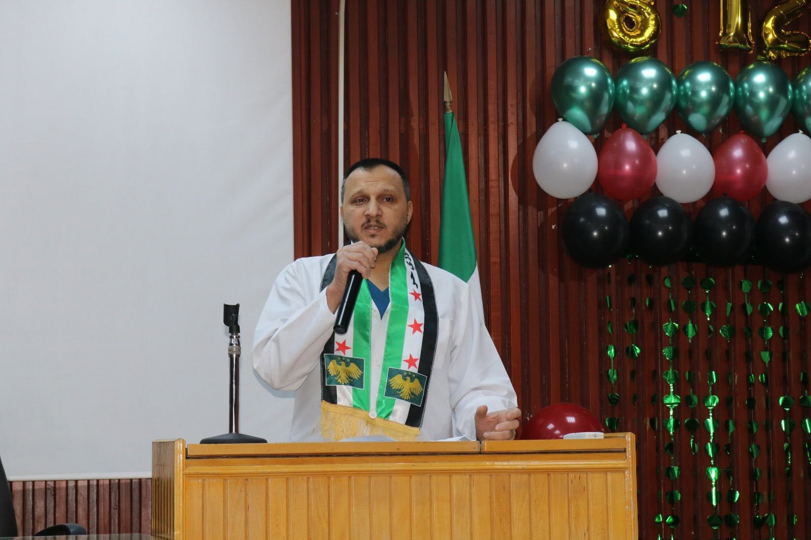 Hospital celebration recognises retired nurses and brings gifts to patients — photo 9